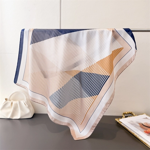 Sciarpa Quadrata Elegante Con Stampa Geometrica A Righe Imitazione Raso Poliestere Bandana Accessorio Moda Versatile Per Donna