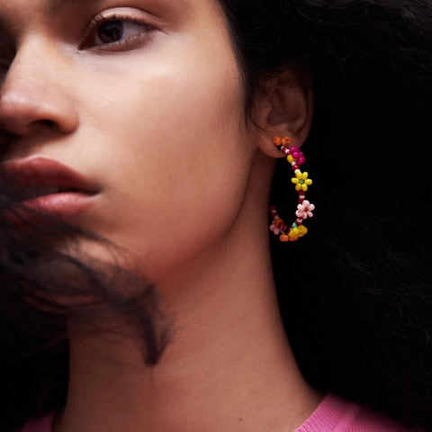 Créoles En Forme De C Bohème Perles Colorées Fleurs Fait Main Style Ethnique Été Pour Femmes Tige En Alliage