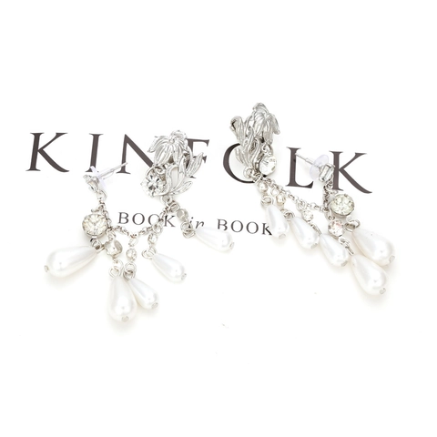 Vintage Floral Leaf Long Tassel Drop Earrings With Alloy Rhinestone And White Imitation Artificial Pearls Elegant For Women