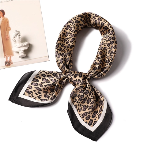Sciarpa Quadrata Stampa Leopardata Raso Di Raso Sintetica Foulard Motivo Animale Accessorio Di Moda Elegante Donna Professionale Chic