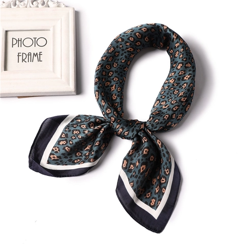 Sciarpa Quadrata Stampa Leopardata Raso Di Raso Sintetica Foulard Motivo Animale Accessorio Di Moda Elegante Donna Professionale Chic