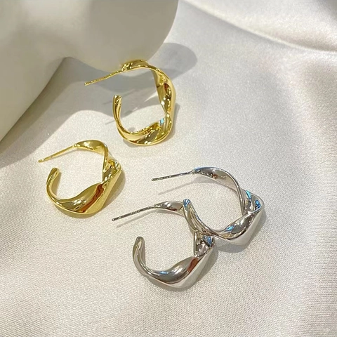 Gedrehte Geometrische Ohrstecker Echt Vergoldetes Kupfer Mit 925er Sterling Silber Ohrstecker Minimalistisch Für Damen