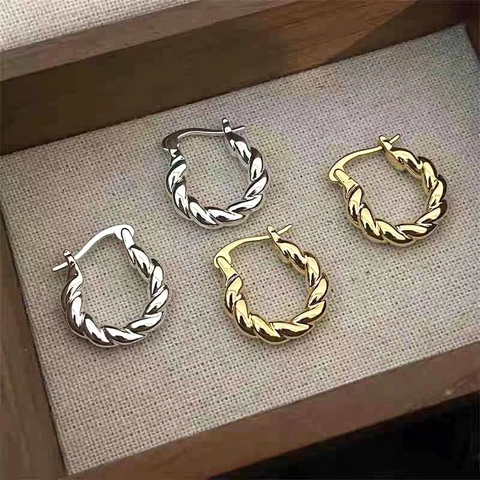 Gedrehte Seil Hoop Ohrringe Kupfer 18K Vergoldet Minimalistisch Elegant Geometrisch Mode Accessoire Für Damen Trendiger Stil