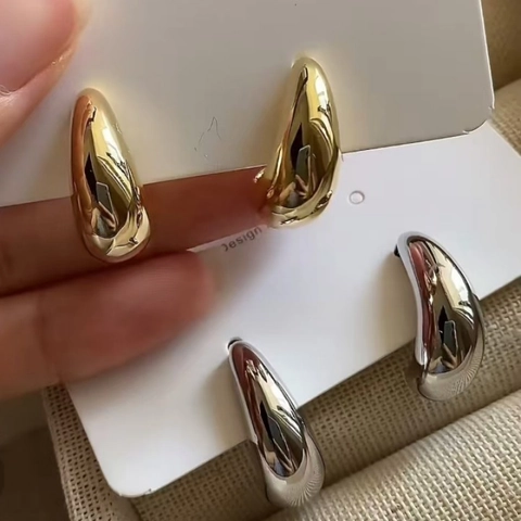 Orecchini A Lobo A Goccia Rame Placcato Oro 18K Lucidatura A Specchio Gioielli Minimalisti Per Donne