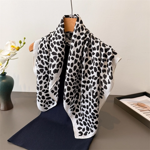 Leopard Print Square Scarf Polyester Herringbone Satin Like Bandana Bohemian Vintage Neck Scarf For Women