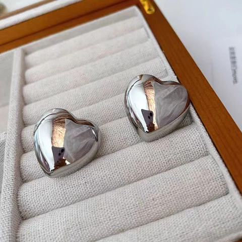 Orecchini A Lobo A Cuore Rame Placcato Oro 18K Lucidato A Specchio 3D Solido Gioielli Minimalisti Da Donna