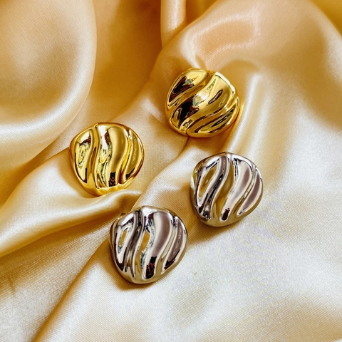 Orecchini A Bottone Ondulati Irregolari Rame Placcato Oro Argento Texture Ondulata Geometrica Gioielli Chic Minimalisti Donne