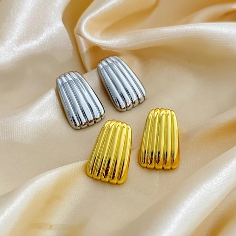 Copper Ribbed Trapezoid Stud Earrings Geometric Vertical Striped Metallic Retro Fashion Jewelry For Women