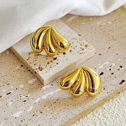 Boucles D'Oreilles Puces En Cuivre Plaqué Or 18 Carats Haute Polissage Géométriques Irrégulières En Forme De Coquille Pour Femmes