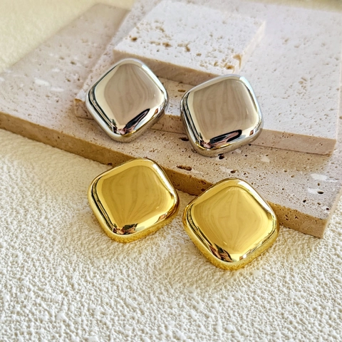Minimalistische Spiegelpolierte Abgerundete Quadratische Ohrstecker Kupfer 18K Vergoldet Nische Geometrischer Schmuck