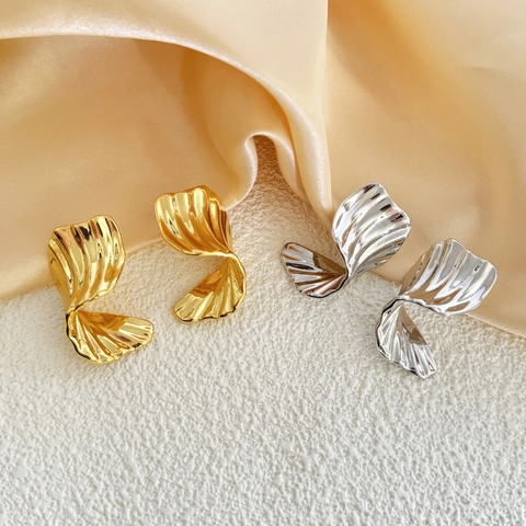 Twisted Geometric Earrings 18K Gold Plated Copper Irregular Wave Textured Stripe Elegant Fashion Jewelry Accessories