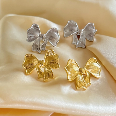 Bowknot Knopoorbellen Koper Verguld Getextureerd Lint Ontwerp Chic Minimalistisch Elegant Sieraden Cadeau Voor Vrouwen