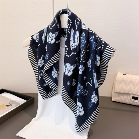 Carré De Satin Élégant Imprimé Fleur Camélia Aspect Satin Polyester Tissage À Chevrons Rétro Français Femme