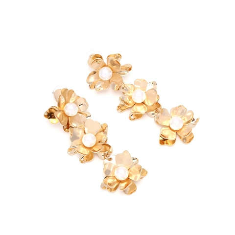 Orecchini Lunghi A Fiori Sovrapposti Tonalità Oro Metallo Floreale Con Imitazione Perla Artificial Elegante Vintage Da Donna