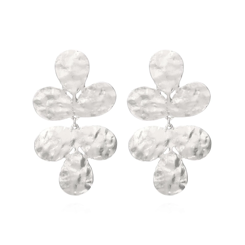 Gehämmerte Blatt Ohrhänger Zinklegierung Mehrlagige Kleeblatt Form Vintage Statement Schmuck Für Damen