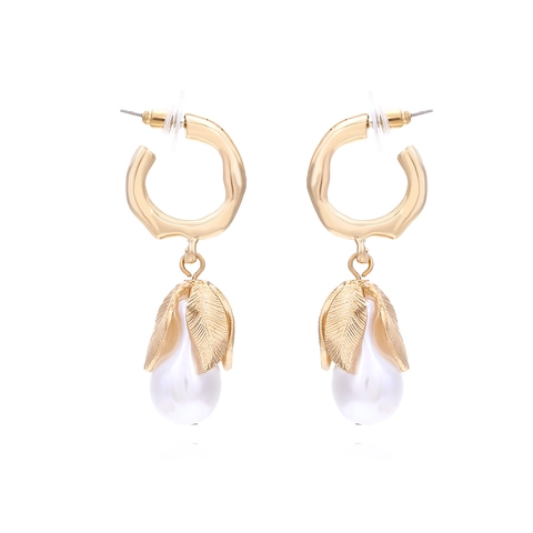 Retro Golden Flower Leaf Alloy Drop Earrings With White Imitation Artificial Pearl Teardrop Dangle For Women Elegant Vintage Jewelry
