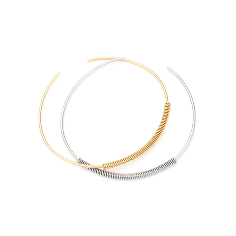 Collier Choker Cercle Métallique Minimaliste Avec Détail De Ressort Style Punk Géométrique Pour Femmes