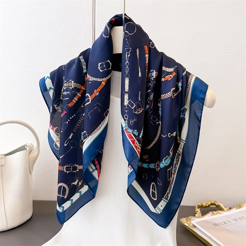Pañuelo Cuadrado De Satén Artificial Con Estampado Ecuestre Vintage Elegante Patrón De Cadena Para Mujer