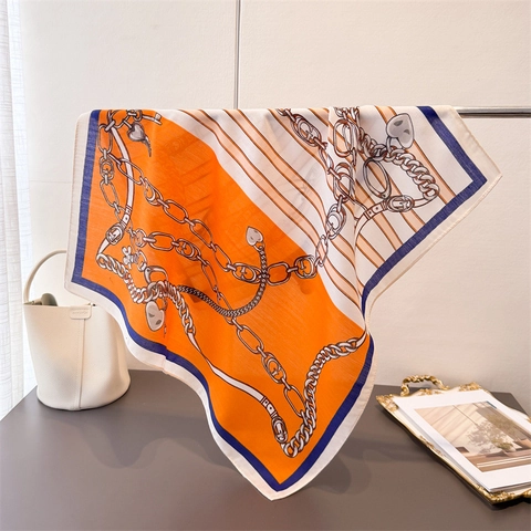 Carré De Satin Élégant Satin Polyester Imprimé Chaîne Motif À Chevrons Rétro Vintage Français Foulard Pour Femmes