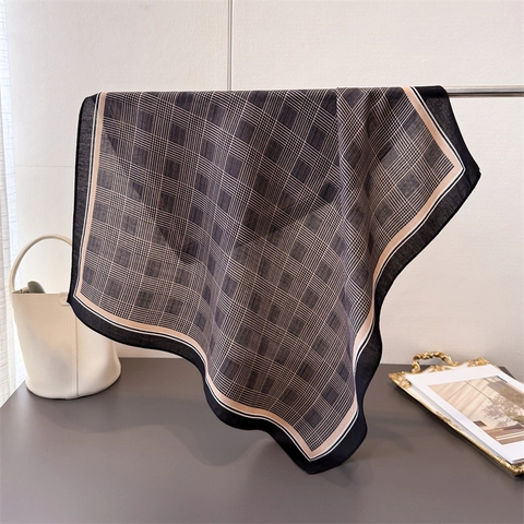 Carré De Satin Écharpe Élégant Polyester Imitation Satin Foulard Pour Femmes Style Français Rétro Navette Mode Accessoire