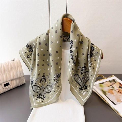Paisley Print Square Scarf For Women Vintage Bohemian Star Pattern Satin Feeling Herringbone Texture Neck Scarf Bandana