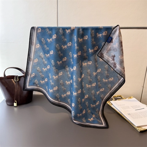 Elegante Foulard Quadrato In Poliere Trama Spina Di Pesce Stampe Vintage Carrozza Cavallo Geometrico Moda