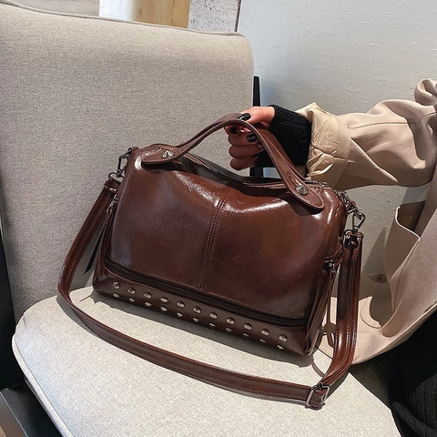 Damen Boston Tasche Vintage Nieten Kunstleder Handtasche Große Kapazität Umhängetasche Mit Verstellbarem Riemen
