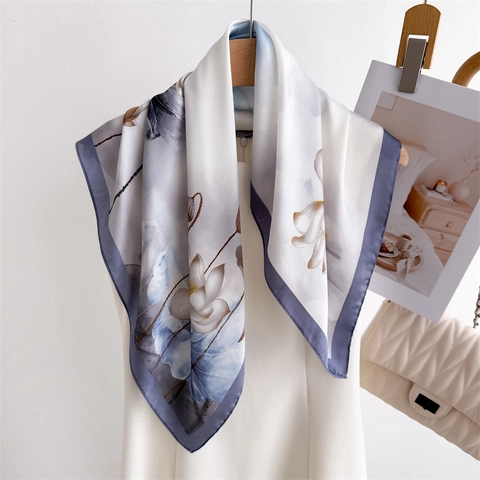 Sciarpa Quadrata Effetto Raso Inchiostro Loto Stampa Floreale Vintage Bandana Collo Accessori Borsa Elegante Donna Sciarpa
