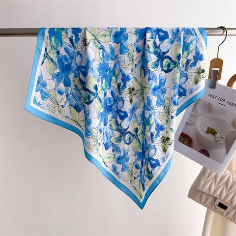 Foulard Quadrato Elegante Da Donna Con Stampa Floreale Imitazione Raso Satin Scarf Collo Accessorio Moda
