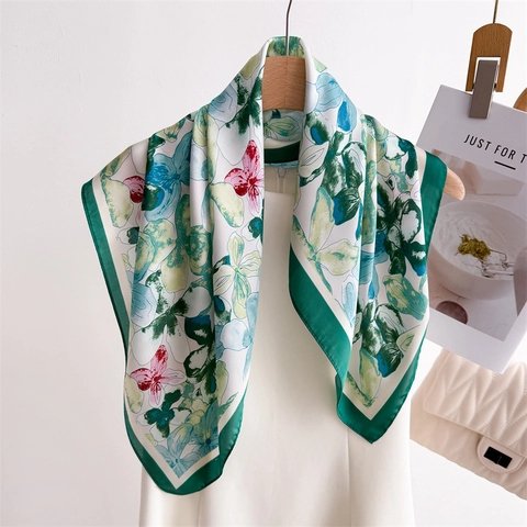Foulard Quadrato Elegante Da Donna Con Stampa Floreale Imitazione Raso Satin Scarf Collo Accessorio Moda