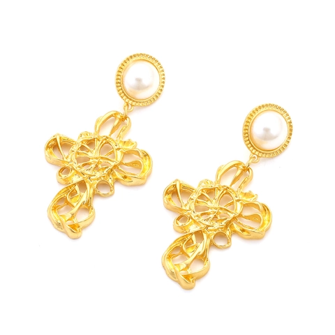 Baroque Vintage Court Style Hollow Out Cross Dangle Earrings With Resin Artificial Pearl Zinc Alloy Gold Tone For Women Elegant