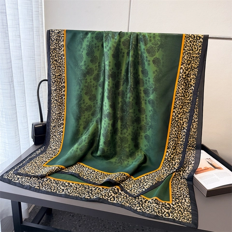 Fashion Scarf Leopard Floral Print Satin Satin Like Long Shawl Sun Protection Wrap Elegant Versatile Accessory For Women