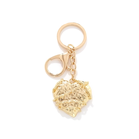 Llavero De Corazón Aleación Chapada En Oro Colgante Martillado Con Textura Amuleto Para Bolso Accesorio De Moda Estilo Vintage