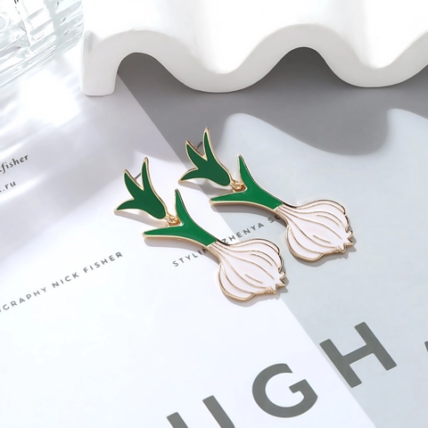 Garlic Vegetable Dangle Earrings Alloy Enamel Drip Oil Creative Pastoral Style Fun Novelty Jewelry For Women