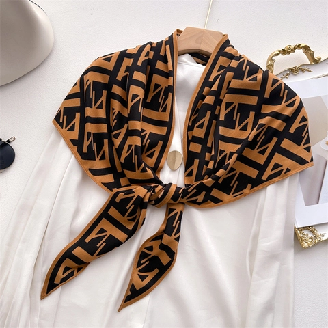 Femmes Foulard Triangle Châle Imprimé Lettres Géométriques Chevrons Polyester Chaud Mode Cache Col Bandeau Polyvalent