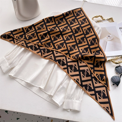 Femmes Foulard Triangle Châle Imprimé Lettres Géométriques Chevrons Polyester Chaud Mode Cache Col Bandeau Polyvalent