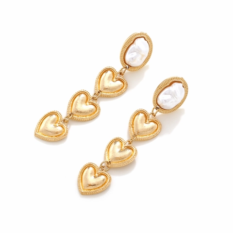Orecchini A Goccia Lunghi Tono Oro Vintage Con Perla Artificial Barocca Imitazione E Pendenti Triplo Cuore Perno In Acciaio Inossidabile