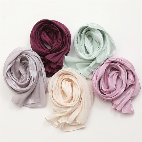 Écharpe Élégante en Satin de Couleur Unie pour Femmes Plissé Protection Solaire Écharpe Légère Châle Foulard pour Toutes Saisons