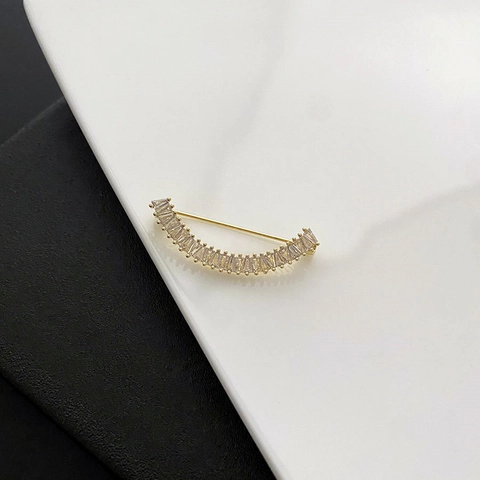 Minimalistische Lächeln Gesicht Brosche Vergoldet Kupfer Baguette Zirkonia Gebogene Nadel Für Anzug Strickjacke Damen Schmuck