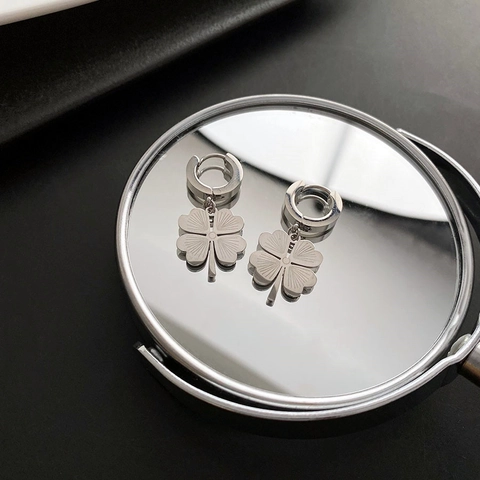 Pendientes De Aro Con Trébol Acero De Titanio No Se Desvanece Lujo Nicho Diseño Estilo Minimalista Para Mujeres