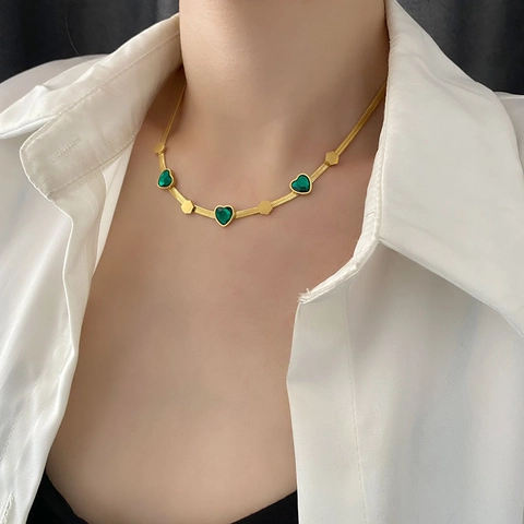 Collana A Cuore Pietra Preziosa Verde Smeraldo Acciaio Al Titanio Catena A Spina Di Pesce Gioielli Di Lusso Vintage Per Donna