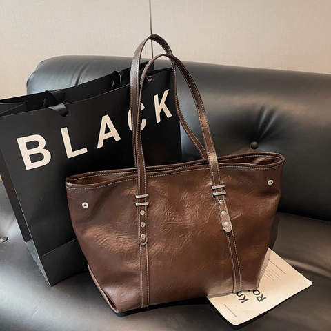Vintage Damen Tragetasche Mit Großer Kapazität Aus PU Leder Mode Weiche Leder Schultertasche Mit Kontrastnaht Und Nieten