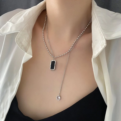 Damen Doppellagige Legierung Halskette Mit Rechteckigem Schwarzem Anhänger Und Rundem Zirkonia Elegante Minimalistische Silberton Schmuck