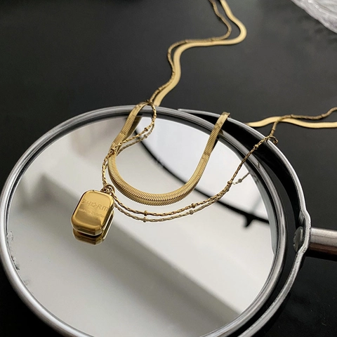Collana A Doppio Strato Acciaio Al Titanio Placcato Oro Catena A Serpente Ciondolo Rettangolare Inciso Stile Francese Donna