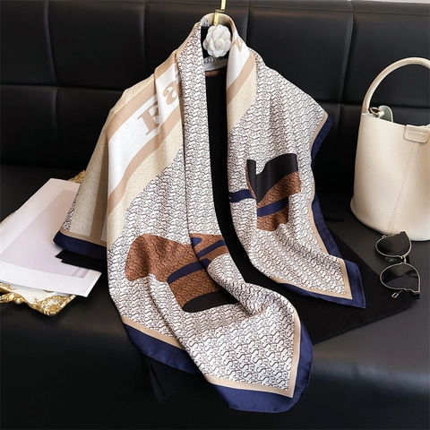 Sciarpa Quadrata Stampata Elegante Lusso Lettera Monogramma Raso Raso Come Avvolgimento Collo Testa Capelli Per Donne Moda