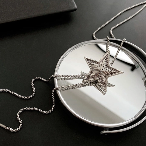 Vintage Pentagram Pendant Necklace Alloy Radial Pattern Adjustable Pull Chain Bolo Tie Jewelry For Women Retro Cool Style