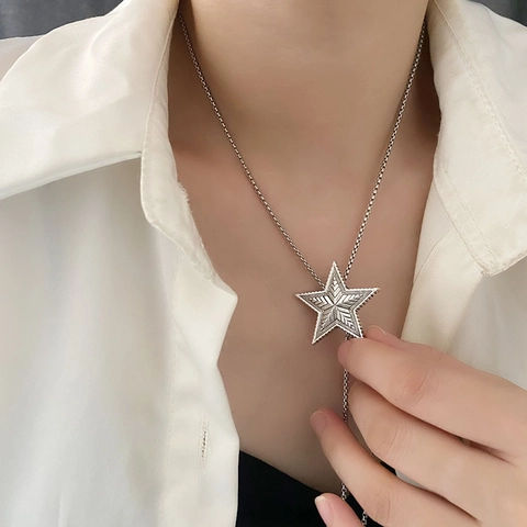 Vintage Pentagram Pendant Necklace Alloy Radial Pattern Adjustable Pull Chain Bolo Tie Jewelry For Women Retro Cool Style