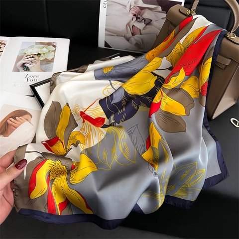 Sciarpa Quadrata Elegante Satin Effetto Raso Stampa Floreale Per Donna Accessorio Moda Ufficio