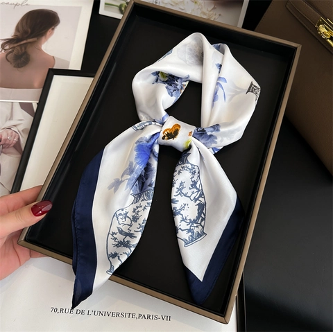Elegante Vierkante Sjaal Voor Dames ImitatieSatijn Bedrukt Blauw Wit Porselein Retro Patroon Zonbescherming Halsdoek