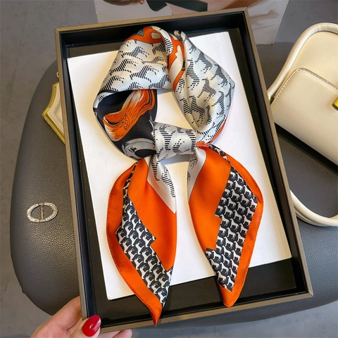 Sciarpa Quadrata Con Stampa Cavallo Imitazione Raso Poliestere Satin Bandana Vintage Moda Foulard Per La Testa Accessorio Per Borsa